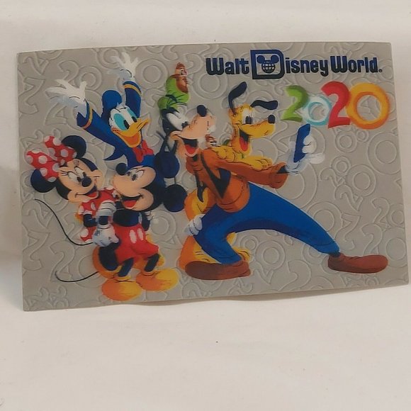COPY - WALT DISNEY WORLD 2020 3D LENTICULAR POSTCARD MICKEY MOUSE& FRIENDS - Picture 2 of 9